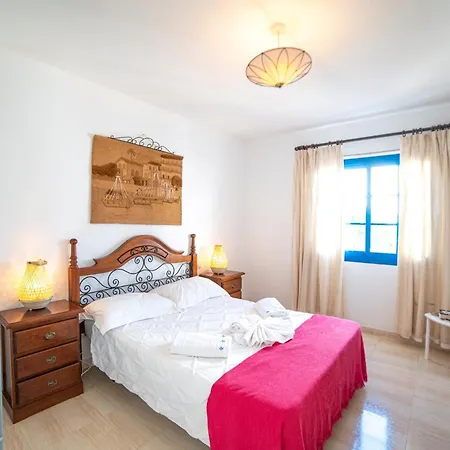 Galway Bay: Detached Lanzarote With Stunning Views * Playa Blanca (Lanzarote)