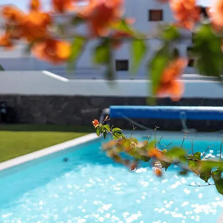 Galway Bay: Detached Lanzarote With Stunning Views Villa *